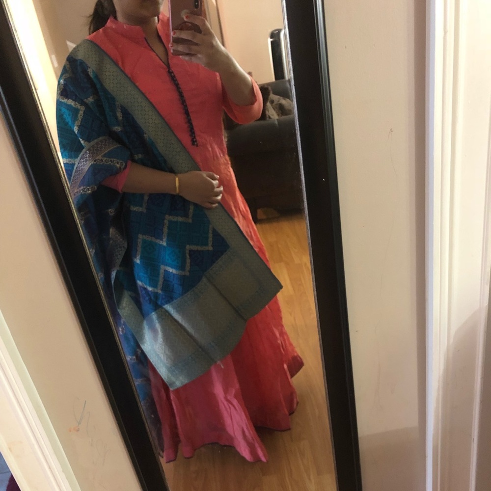 Gown - Picture 2 of 2